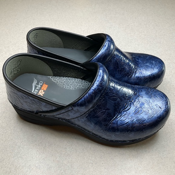 Dansko XP 2.0 Professional Clog 37 Patent Navy Blue Embossed Floral - Picture 4 of 10